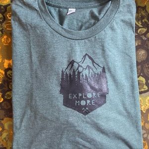 mountain high outfitters explore more tee 👣